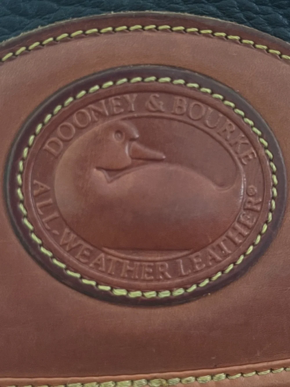 Dooney & Bourke classic dooney